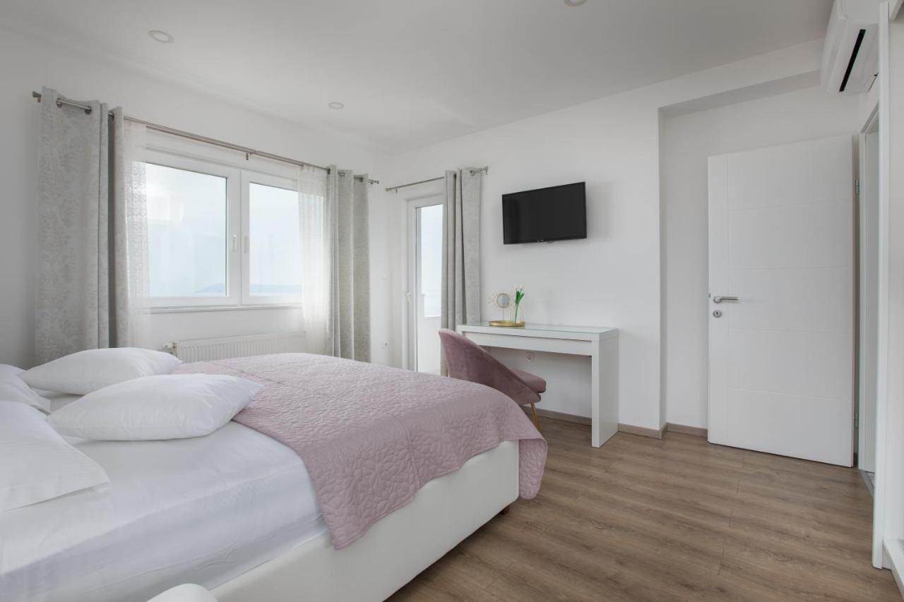 Luxury Holiday Home Dioniz Podgora Quarto foto